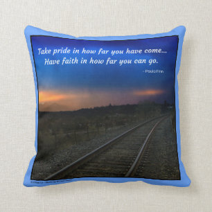 Cojín Decorativo Se enorgullecen de lo lejos que han llegado...