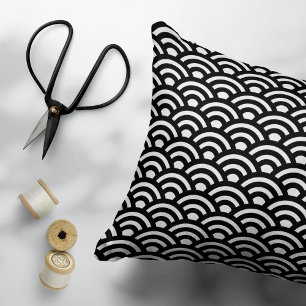 Cojín Decorativo Seigaiha, olas, japonés, blanco y negro
