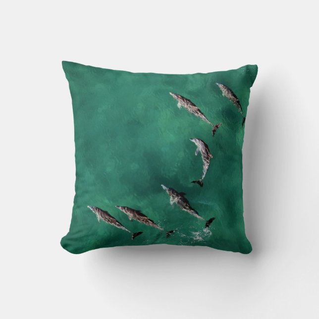 COJÍN DECORATIVO SEIS DELFINES EN AGUA TRANQUILA (Anverso)