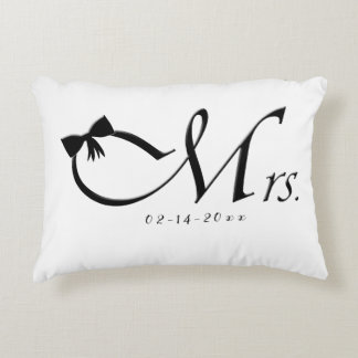 Cojín Decorativo Señora con lazo