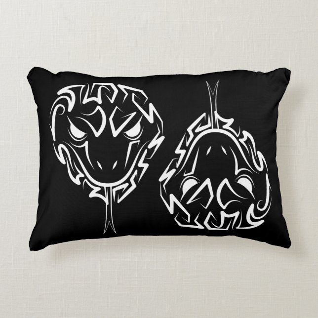 Cojín Decorativo Serpiente Tribal Negra y Blanca (Anverso)