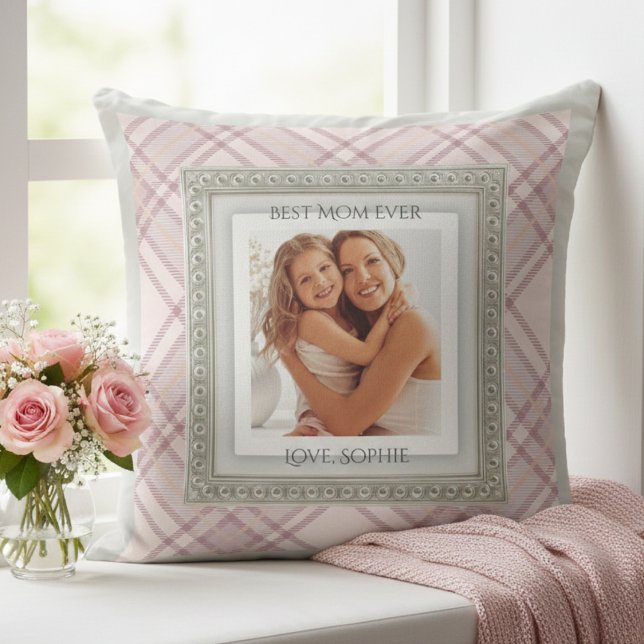 Cojín Decorativo Shabby Chic Pink Plaid Best Mom Ever Photo (Gift Mom a hug she can keep forever with a shabby chic photo keepsake)