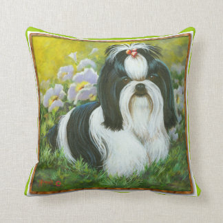 Cojín Decorativo Shih Tzu blanco y negro en el jardín