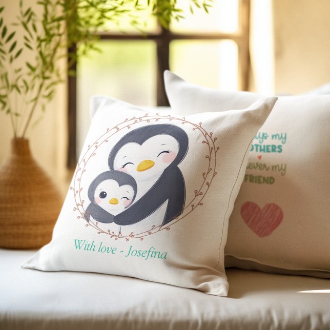 Cojín Decorativo Siempre mi madre - bebé pingüino (Always my Mother - Penguin Mum Baby Throw Pillow)