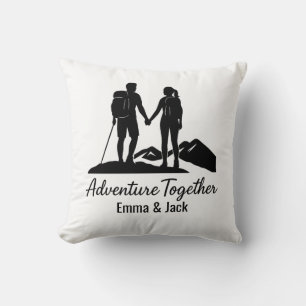 Cojín Decorativo Silueta de pareja de senderismo minimalista person