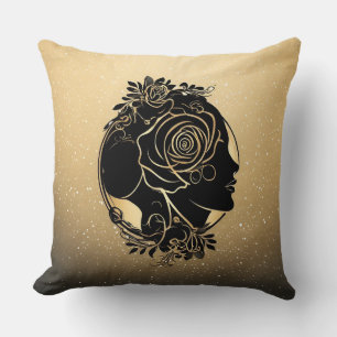 Cojín Decorativo Silueta elegante de una mujer con elementos floral