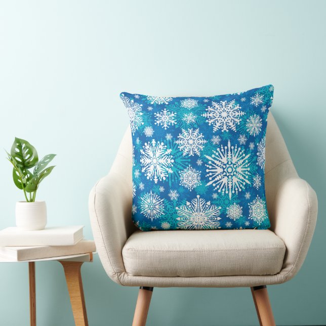 Cojín Decorativo Snowflakes On Blue Throw Pillow (Silla)