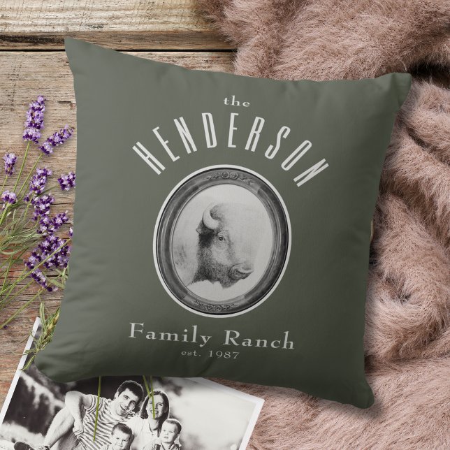 Cojín Decorativo Sofisticado Personalizado de Búfalo de Rancho Occi (Subido por el creador)