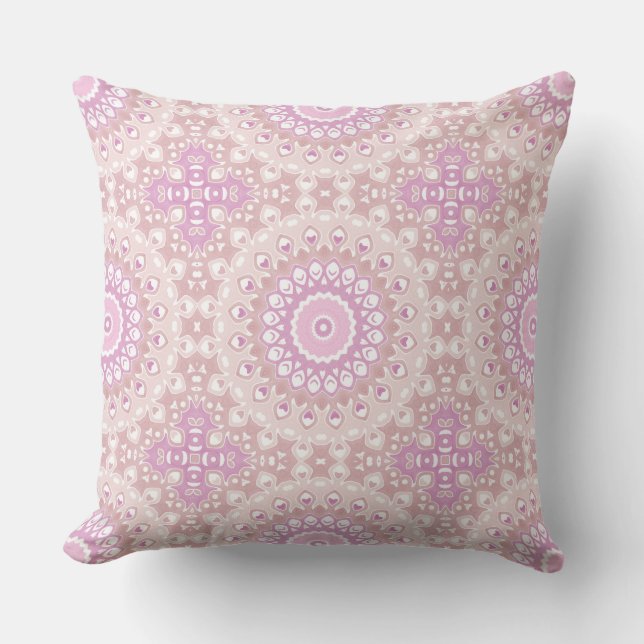 Cojín Decorativo Soft Pink Mandala with Heart and Petal Motifs (Anverso)