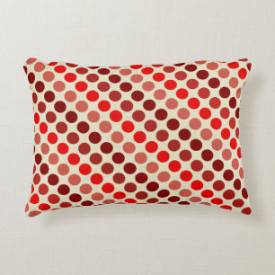Cojín Decorativo Sombras de puntos rojos de polka por Shirley Taylo
