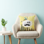 Cojín Decorativo Soy su Sr. Vintage Floral Mustache Peacock Pillow<br><div class="desc">El segundo aniversario es el Aniversario del Algodón que simboliza el Crecimiento Natural de toda la adaptabilidad, versatilidad y pureza (cuando se nutre igual que las plantas) tiene lugar en esos románticos dos años entre recién casados mientras se transforman en una relación más profunda entre Esposo y Esposa. No más...</div>