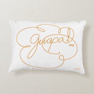Cojín Decorativo Soya GUAPA - Guión Naranja de CloudS audaz