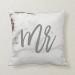 COJÍN DECORATIVO SR. MARBLE Y AMORTIGUADOR COLOR DE ROSA DEL ORO<br><div class="desc">SR. MARBLE Y AMORTIGUADOR COLOR DE ROSA DEL ORO,  NUEVO HOGAR PERFECTO O REGALO DE BODA. OFRECIENDO EN EL MÁRMOL DE LA TENDENCIA,  EL ORO COLOR DE ROSA Y LA CALIGRAFÍA. EL REGALO PERFECTO PARA LOS AMIGOS,  LA FAMILIA O QUIZÁ APENAS USTED MISMO. PARTE DE UNA COLECCIÓN.</div>