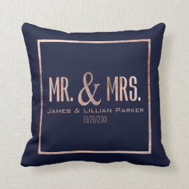 Cojín Decorativo Sr. y señora color de rosa Monogram Wedding de los