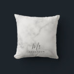 Cojín Decorativo Sr. y Sra. | Elegante escritura moderna de mármol<br><div class="desc">"Mr. and Mrs." Elegante Marble Blanco Guión moderno Regalo de pareja personalizado Perfecto como regalos de boda para recién casados,  regalos de aniversario boda,  regalos El día de San Valentín y regalo para cualquier ocasión.</div>