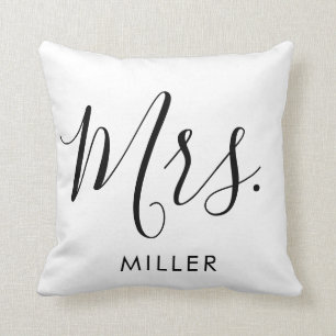 Cojín Decorativo Sra. Modern Elegant Script Monogram Boda