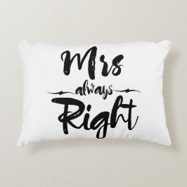 Cojín Decorativo Sra. Siempre Tipografía Correcta En Blanco Y Negro