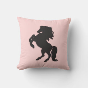 Cojín Decorativo Stallion negro sobre rosa