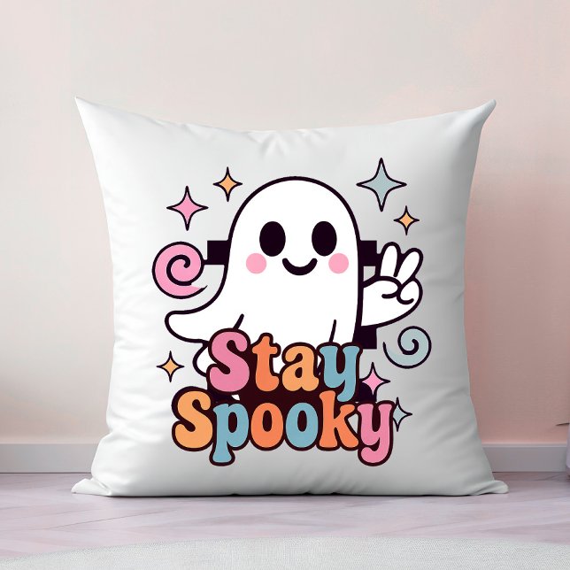 Cojín Decorativo Stay Spooky Groovy Ghost Retro Pastel Halloween (Celebrate Halloween season in style with this groovy ghost stay spooky design.)