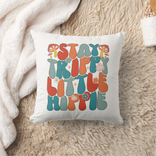 Cojín Decorativo Stay Trippy Little Hippie: Tipografía motivacional