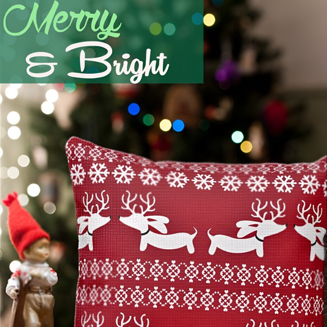 Cojín Decorativo Suéter fea Feria de renos Isle Dachshund Pillow (Dachshund masquerading as a reindeer for wiener dog themed Christmas.)