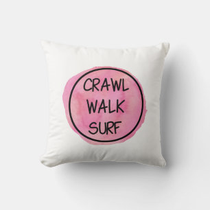 Cojín Decorativo Surf Caminata con diseño rosa
