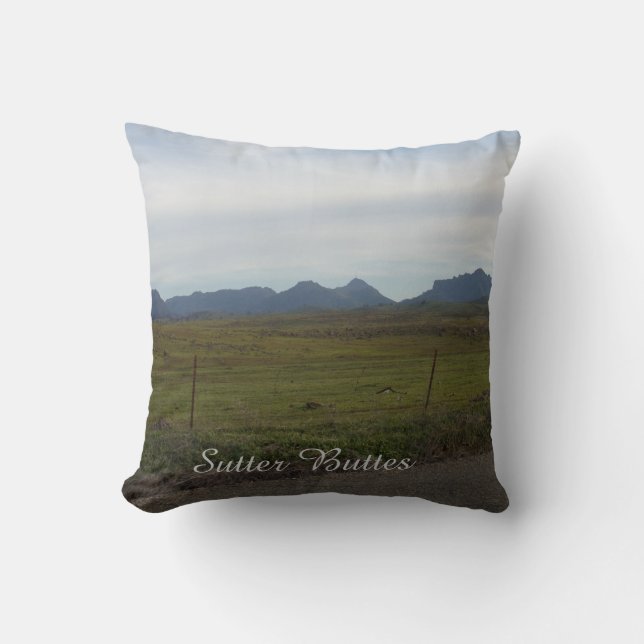Cojín Decorativo Sutter Buttes Mountain Range tirlow pillow (Anverso)