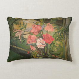 Cojín Decorativo Suzanne Valadon florece frente a una ventana