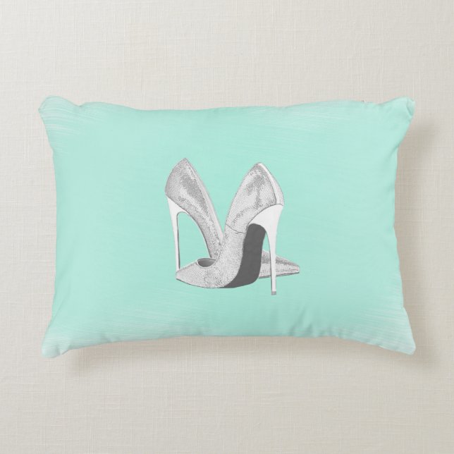 Cojín Decorativo Tacones de plata sobre menta (Anverso)