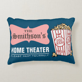 Cojín Decorativo Teatro en casa retro personalizado con apellido de
