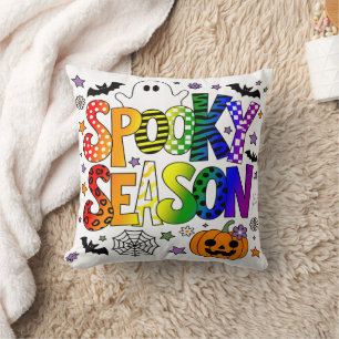 Cojín Decorativo Temporada espeluznante del arcoíris LGBTQ Hallowee