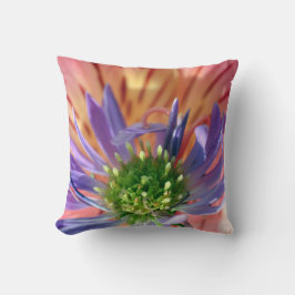 Cojín Decorativo The Awakening Flower Throw Pillow
