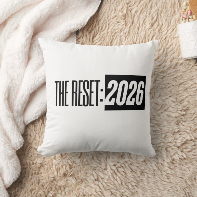 Cojín Decorativo THE RESET: 2026 Black & White Typography Pillow (Manta)