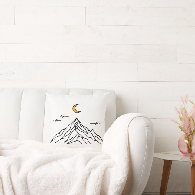 Cojín Decorativo Throw Pillow “Golden Moon & Peaks” (Sofá)