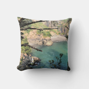 Cojín Decorativo Thunder Rock Cove, Samuel H. Boardman, Oregón