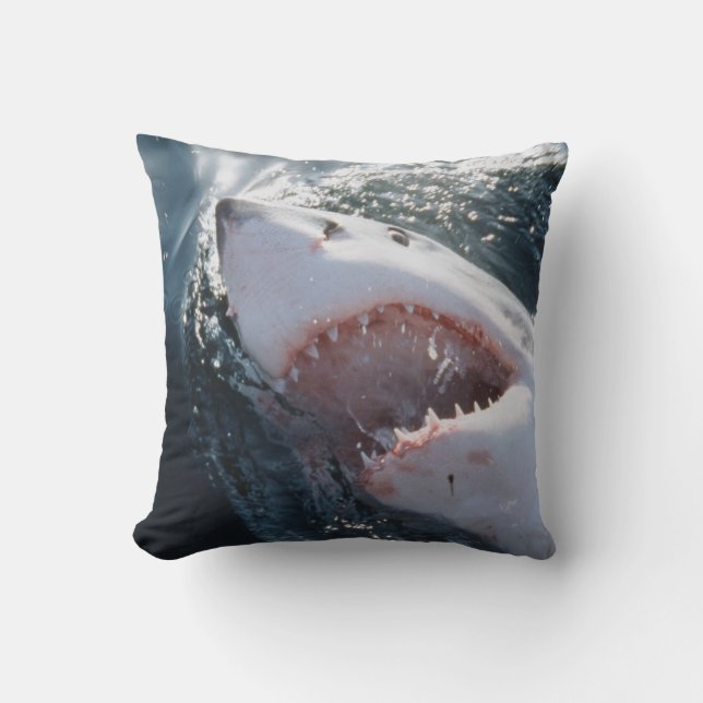 Cojín Decorativo Tiburón blanco en el mar (Anverso)