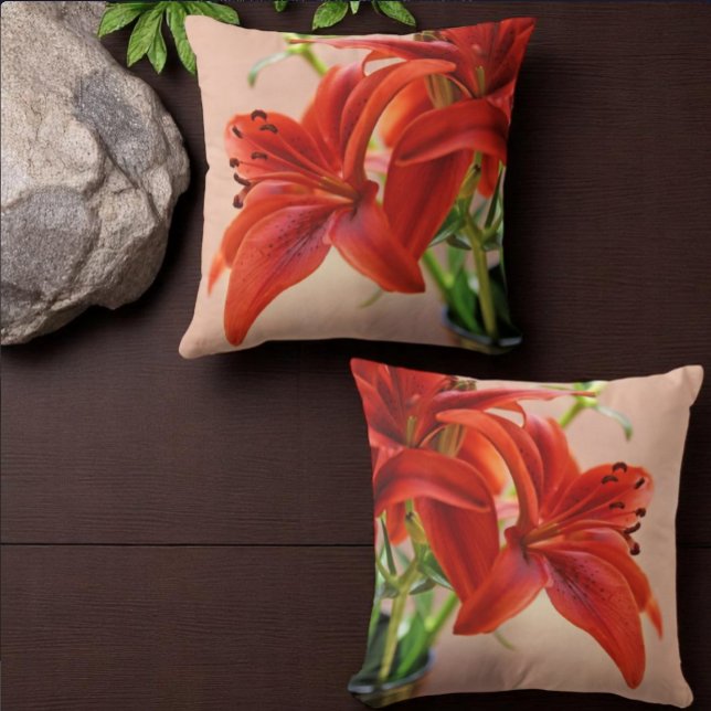 Cojín Decorativo Tiger Lily Close Up Photograph (front and back lily photograph pillow cover design)