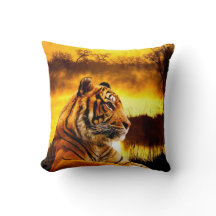 Tigre y puesta del sol