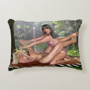 COJÍN DECORATIVO TIJERAS DE CUERPO TARZANA #1