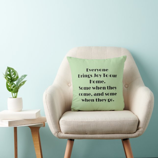 Cojín Decorativo Todo el mundo trae alegría (Silla)