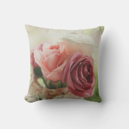 Cojín Decorativo Tonos de Rosas Rosadas y Blancas