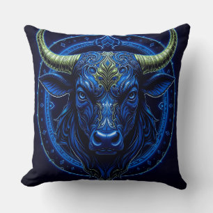 Cojín Decorativo Toro Místico con Decoraciones Tribales
