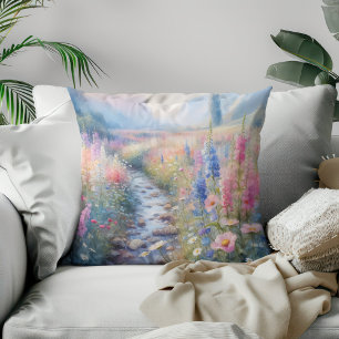 Cojín Decorativo Tranquilidad floreciente: paisaje floral escénico