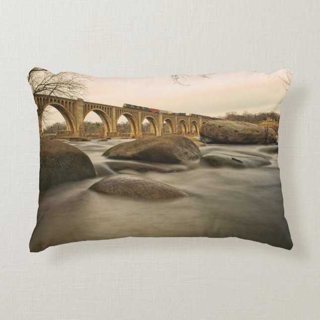 Cojín Decorativo Tren sobre James River (Anverso)
