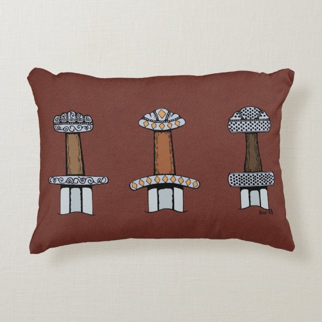 Cojín Decorativo Tres colinas de espadas vibrantes (Anverso)