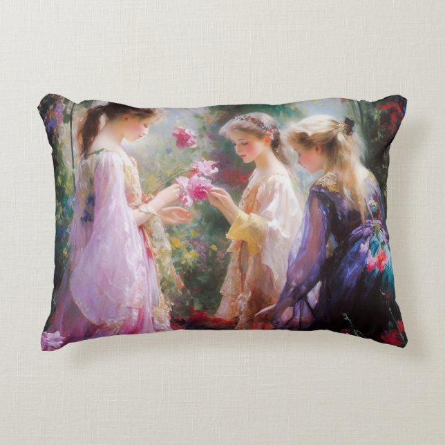 Cojín Decorativo Tres niñas jugando en un jardín  (Anverso)