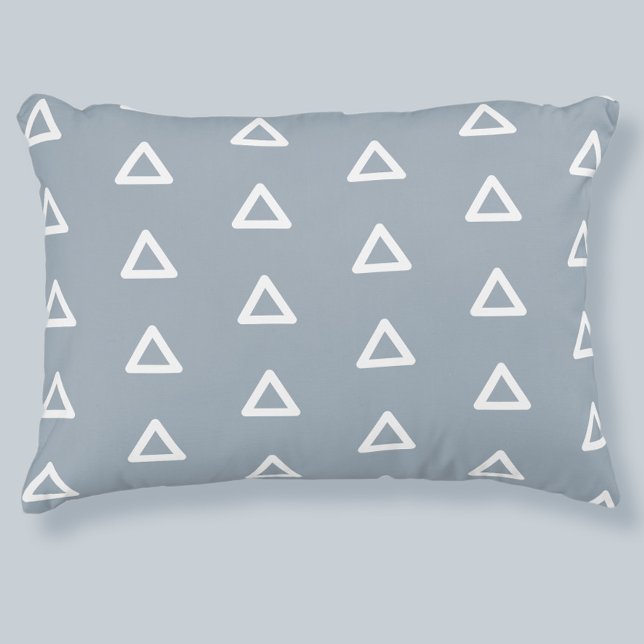 Cojín Decorativo Triángulos Geométricos Modernos Elegante azul turb (Modern Geometric Triangles Elegant Dusty Blue Accent Pillow)