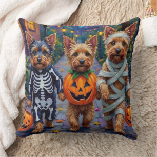 Cojín Decorativo Tricio de Terrier Australiano en Halloween