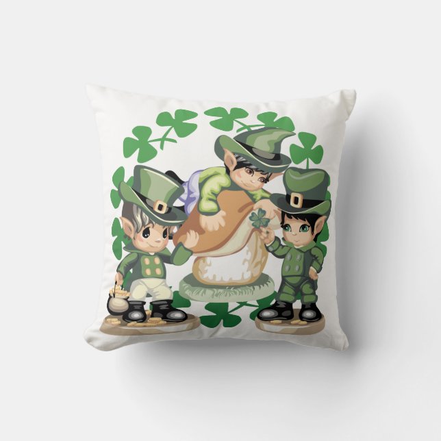 Cojín Decorativo Trío del Leprechaun (Anverso)