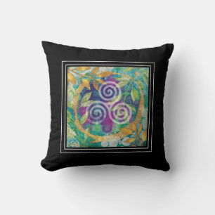 Cojín Decorativo Triskele Celta Acuarela Bohemiana Yoga